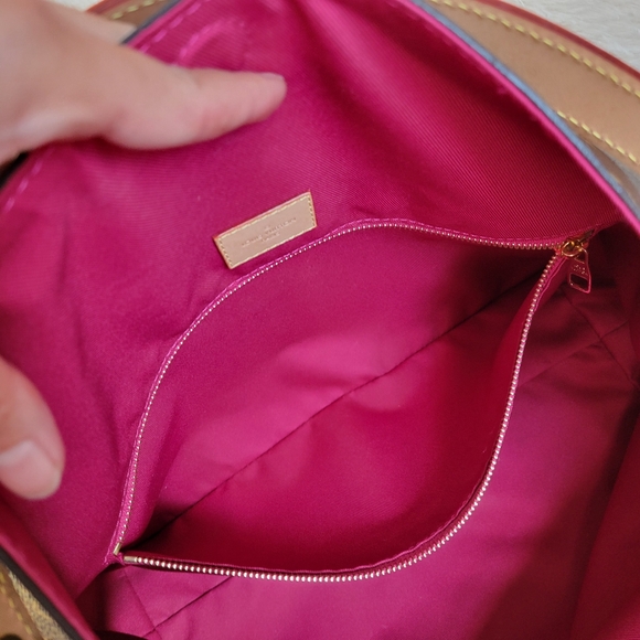 💕BEAUTIFUL Authentic Louis Vuitton Graceful Mm Monogram "PEONY Interior" - Picture 11 of 16